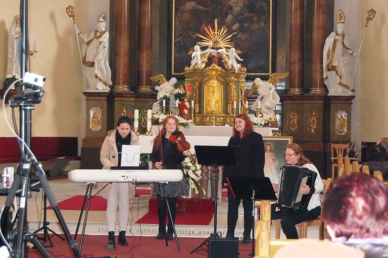 Koncert Klubu seniorů z Rožnova
