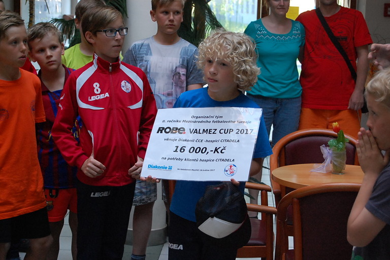 Výtěžek z dražby dresů na ROBE Valmez Cupu 2017 putoval do CITADELY