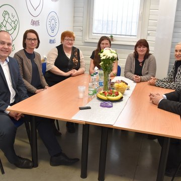 Relaxační místnost_TESCO_Vy rozhodujete, my pomáháme_předání šeku